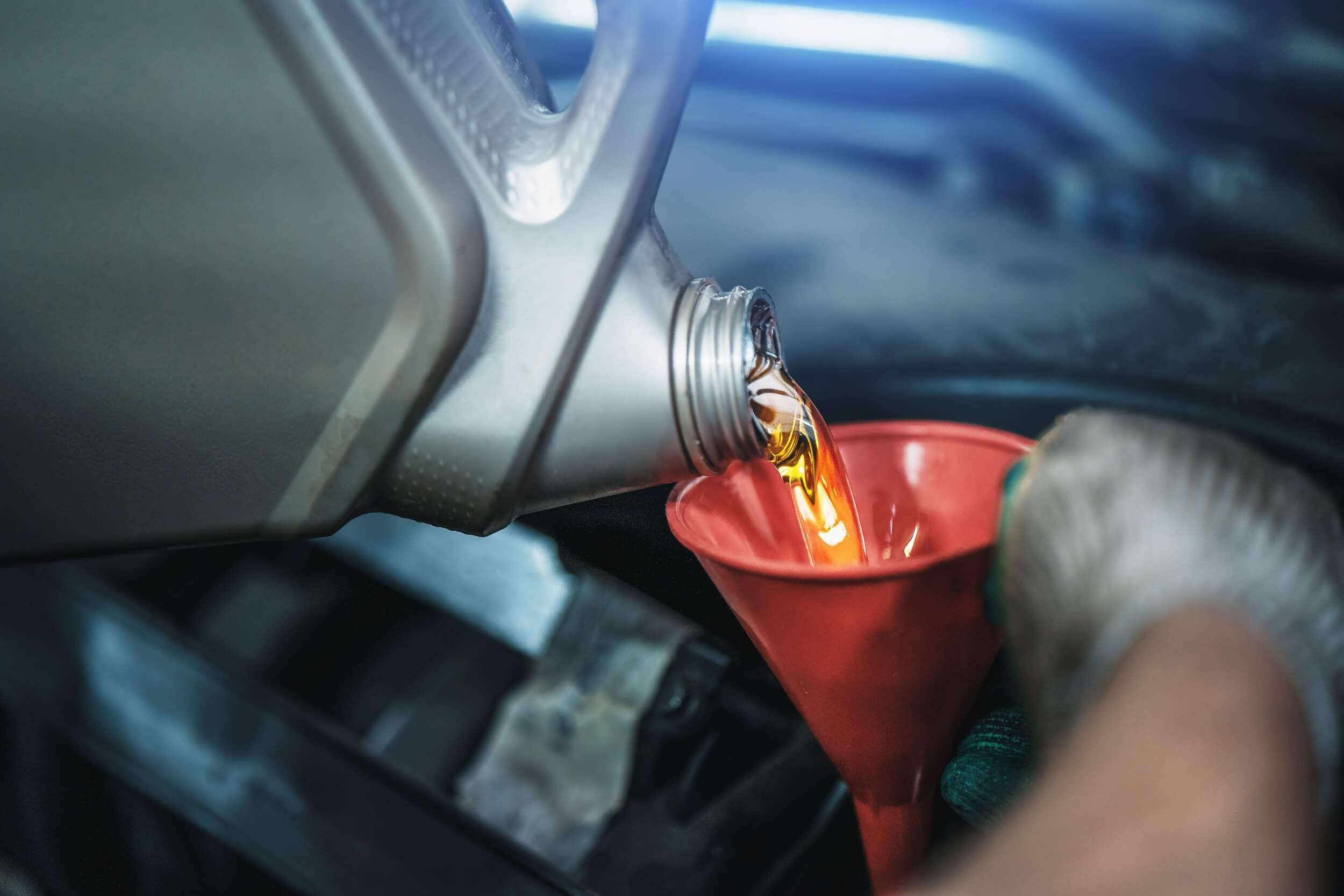 Synthetic Oil vs Regular Oil: What’s the Smart Choice for Your Car?